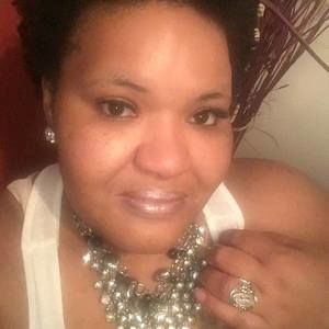 Meet your Posher, Monika